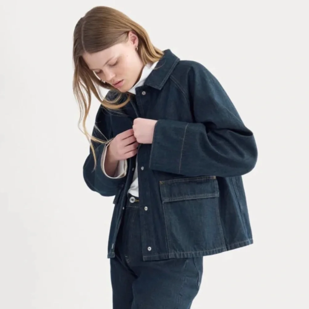 EVERLANE CROPPED DENIM JACKET, M - Picture 3 of 7